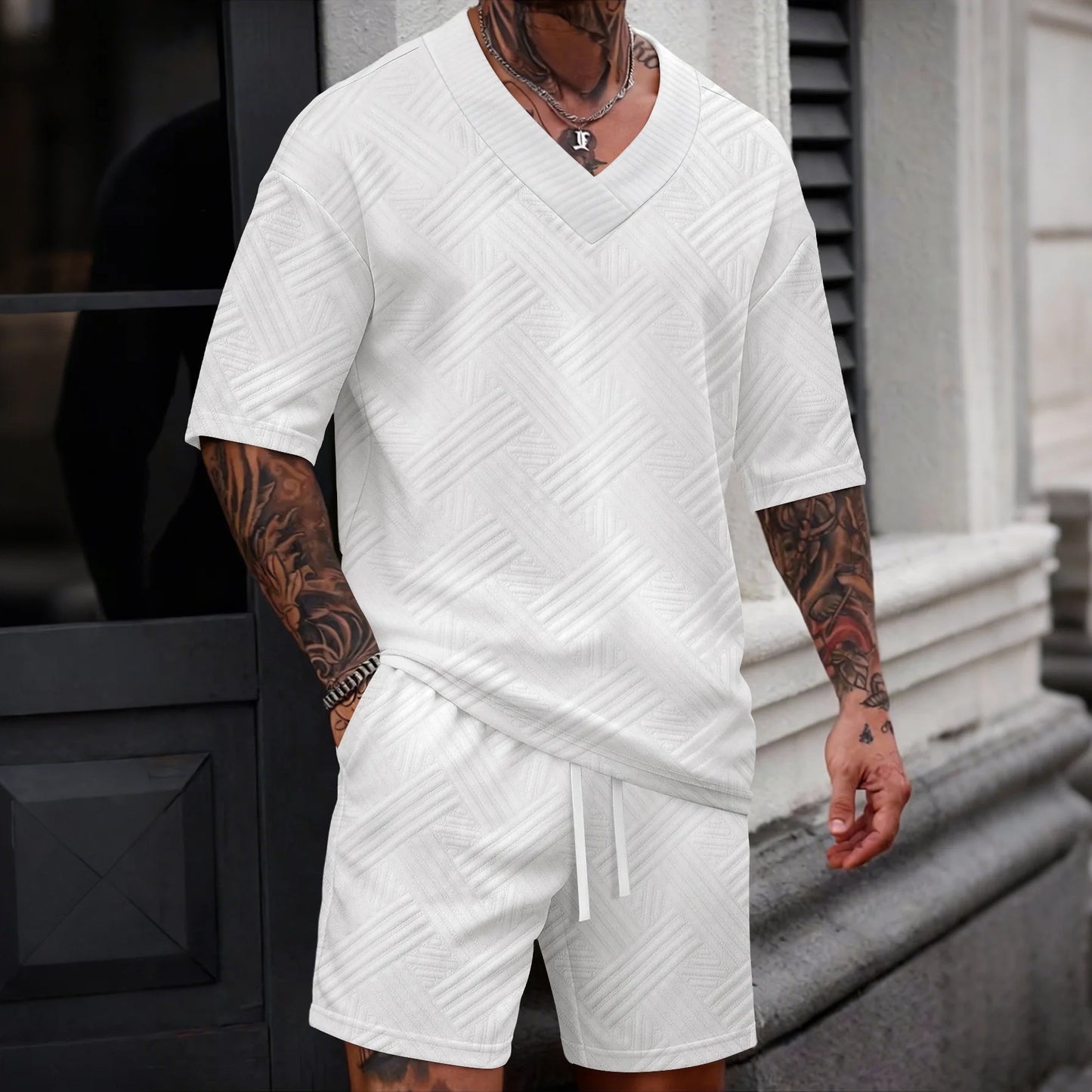 New high-quality men's casual V-neck T-shirt and shorts set - summer two-piece clothing - fashionable attire suitable for men to